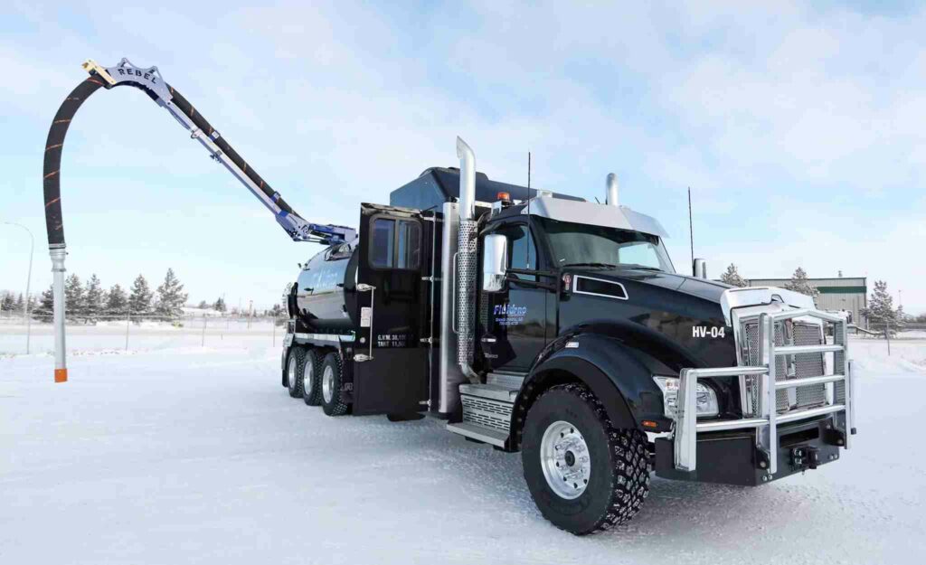 FluidPRO Hydra VAC truck with hanging pumper pipe